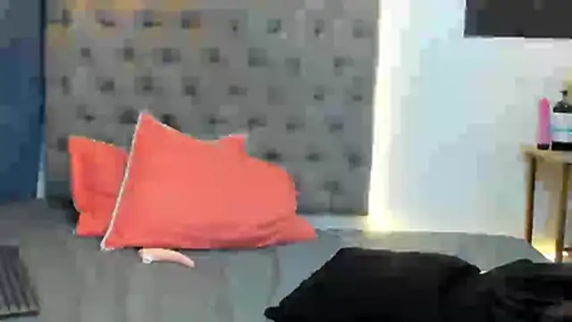 nahiroby_ebony webcam