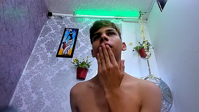 sexyboys_cutex18 webcam