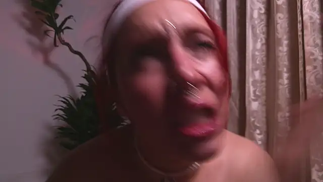 bri_von_dhara__ webcam