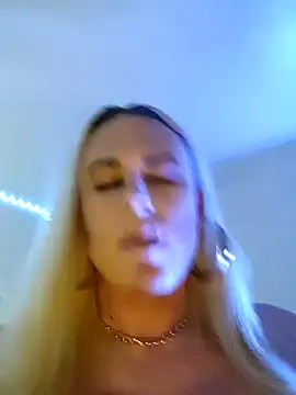 Connie_Pepper webcam