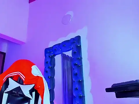 kingoftheuniverse888 webcam