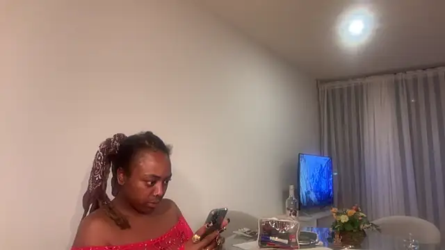 ChocolateCakeQueen live webcam from United States on Ufotopia – Live Cams & Video Chat