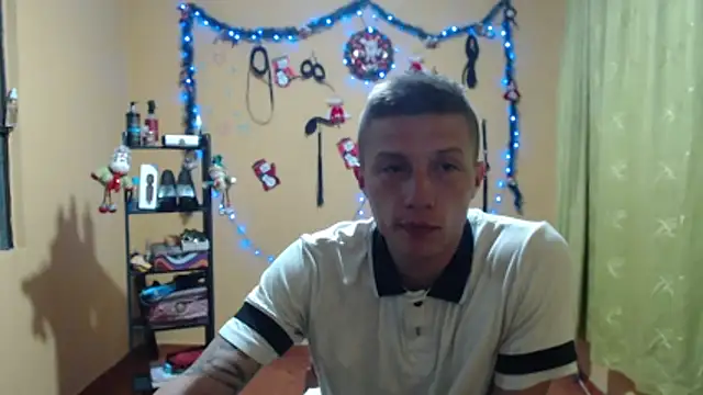 Violet_And_Smith webcam