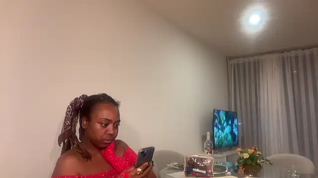 ChocolateCakeQueen webcam