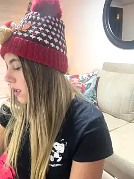 MeganCrow webcam