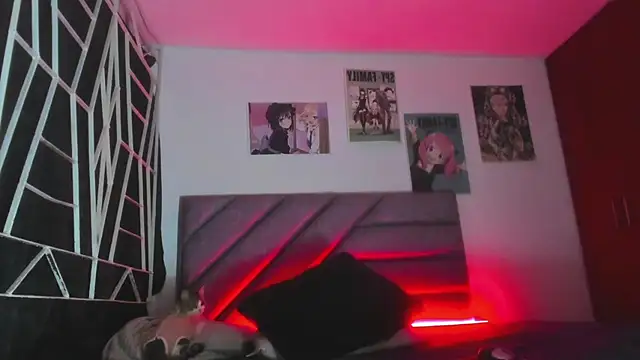 KARINNA__RAVEN webcam