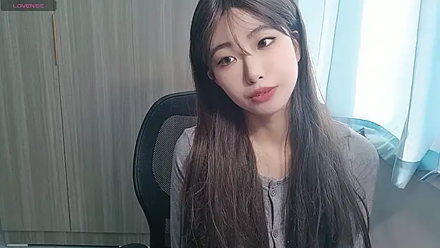 yyoo-99 (F young) - 精油胸部（不露点