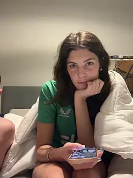 YoungCouple2007 webcam