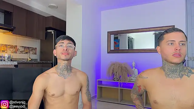 tattoguys_cums webcam