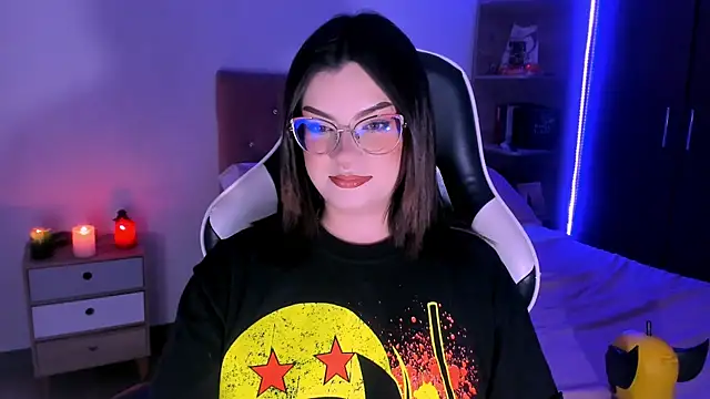 OphelianaRose33 webcam