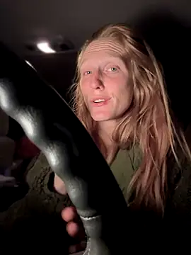 GoldenFlameGoddess webcam