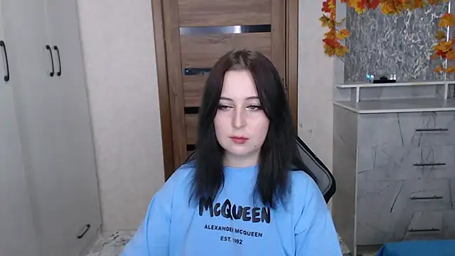 kristy-max (F young) - Show boobs