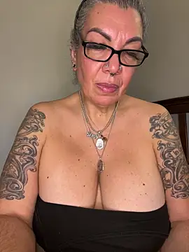 dieseldame1313 webcam