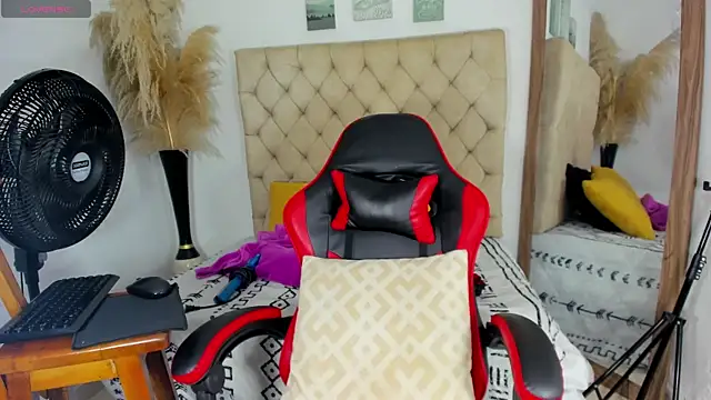 helena_copper_ webcam