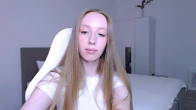 Luna_insniity webcam