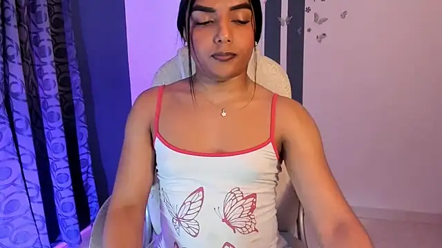 candylatinhott - CandyLatinHott's free webcam - UK Sex Cams