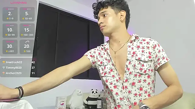 benjamin_buster - Benjamin_Buster's free webcam - UK Sex Cams