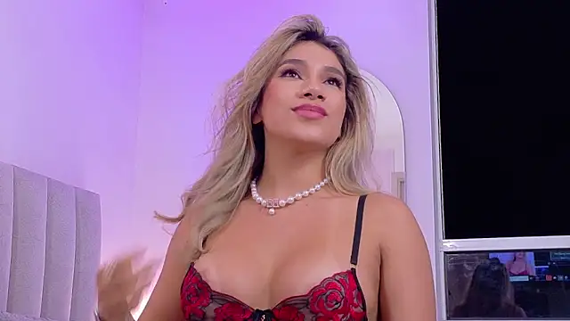 nicolearmani - NicoleArmani's free webcam - UK Sex Cams