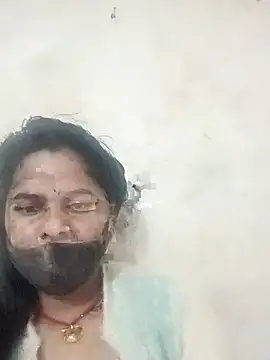 julee-740 - JULEE-740's free webcam - UK Sex Cams