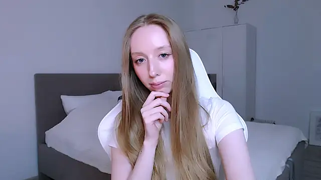 Luna_insniity webcam