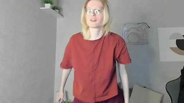 ElizabethHarpper webcam