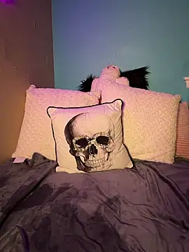 bossyroxy84 (F milf) - Get me naked 20 minutes