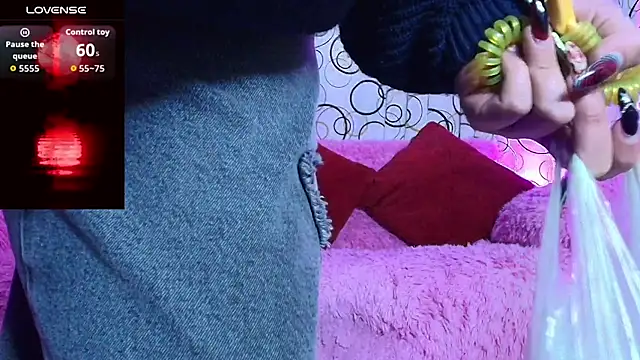 SukiFuyu_ webcam stripchat model stream image