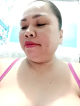 Webcam Model (XXLorie_02)  is live.Free join now!