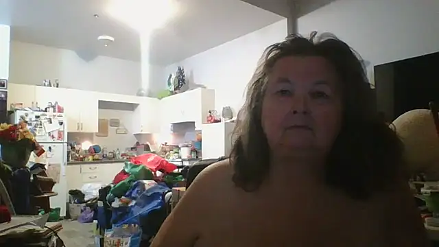 TiguhguhrsRose webcam