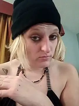 kittybooboofuxx (F young) - KatchenThoseKloudz