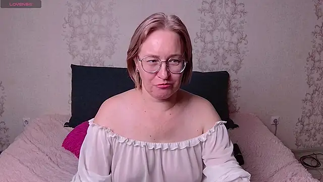 Moonlight_Jasmine webcam