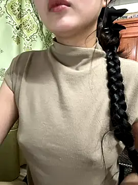 a_ling (F young) - masssage and show pussy