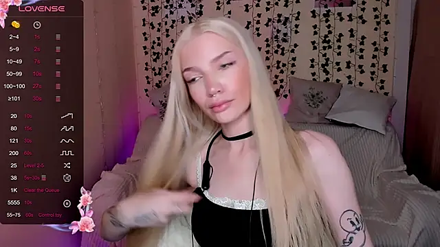 AnyaTaylor_ webcam