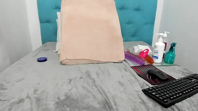 candy_big_tits18 webcam