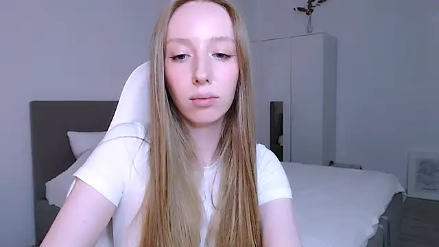 Luna_insniity webcam