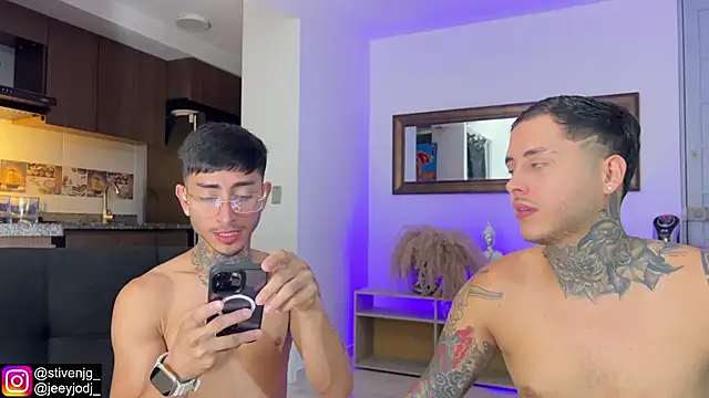 tattoguys_cums webcam