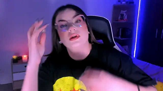 OphelianaRose33 webcam