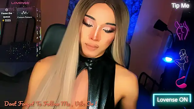 xUrGoddess_Bellax webcam