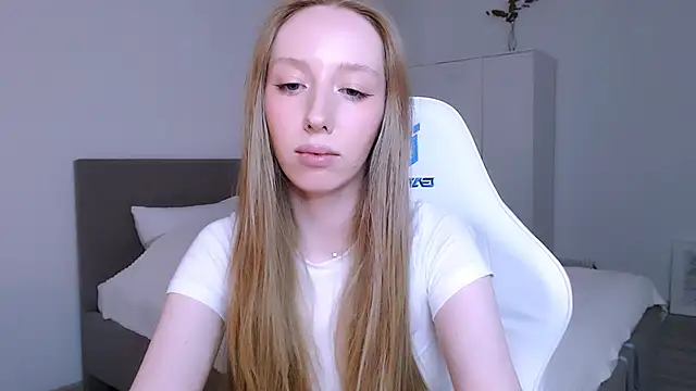 Luna_insniity webcam