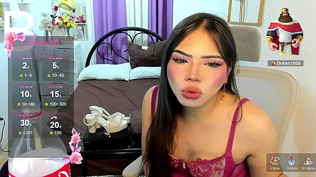 Lovely_naughtyLeii webcam