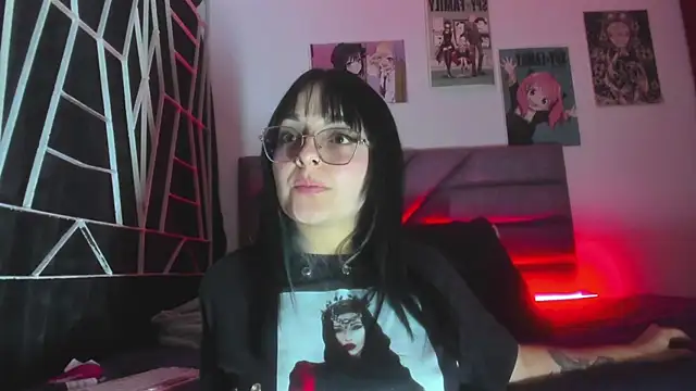 KARINNA__RAVEN webcam