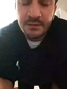 Milf-_-Hunter webcam