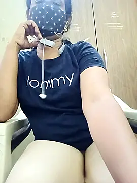 tamil_Boomika webcam