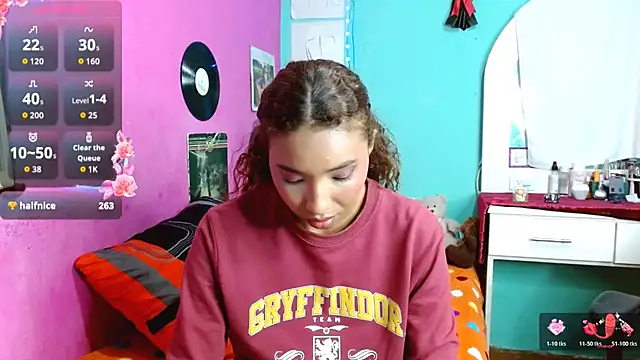 sensitive_brunette webcam