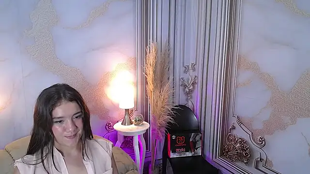 ZharaGag_on_u webcam