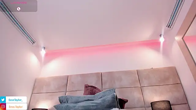 Eevee_Taylor webcam