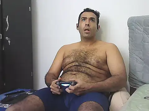 AlphaLatinoBear webcam