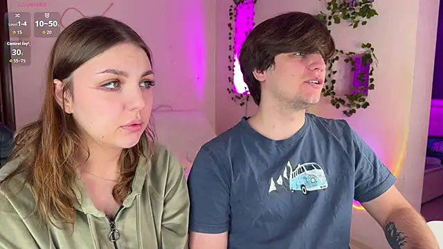 RobertAndLinela webcam