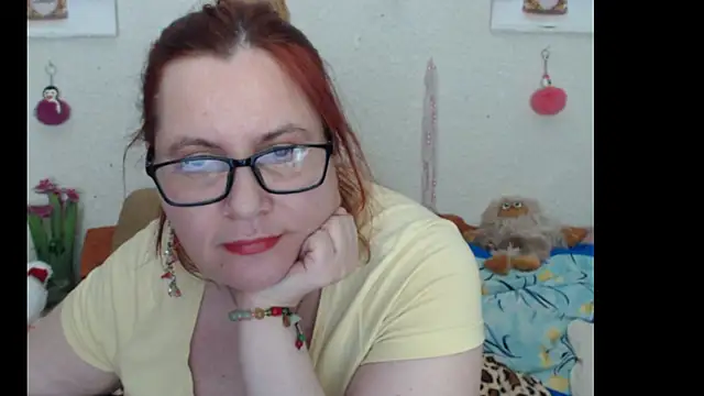 PlayfullMature webcam