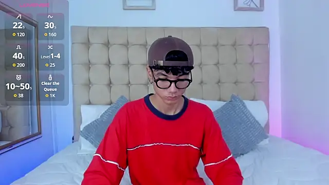 phillicious__ - Phillicious__'s free webcam - UK Sex Cams